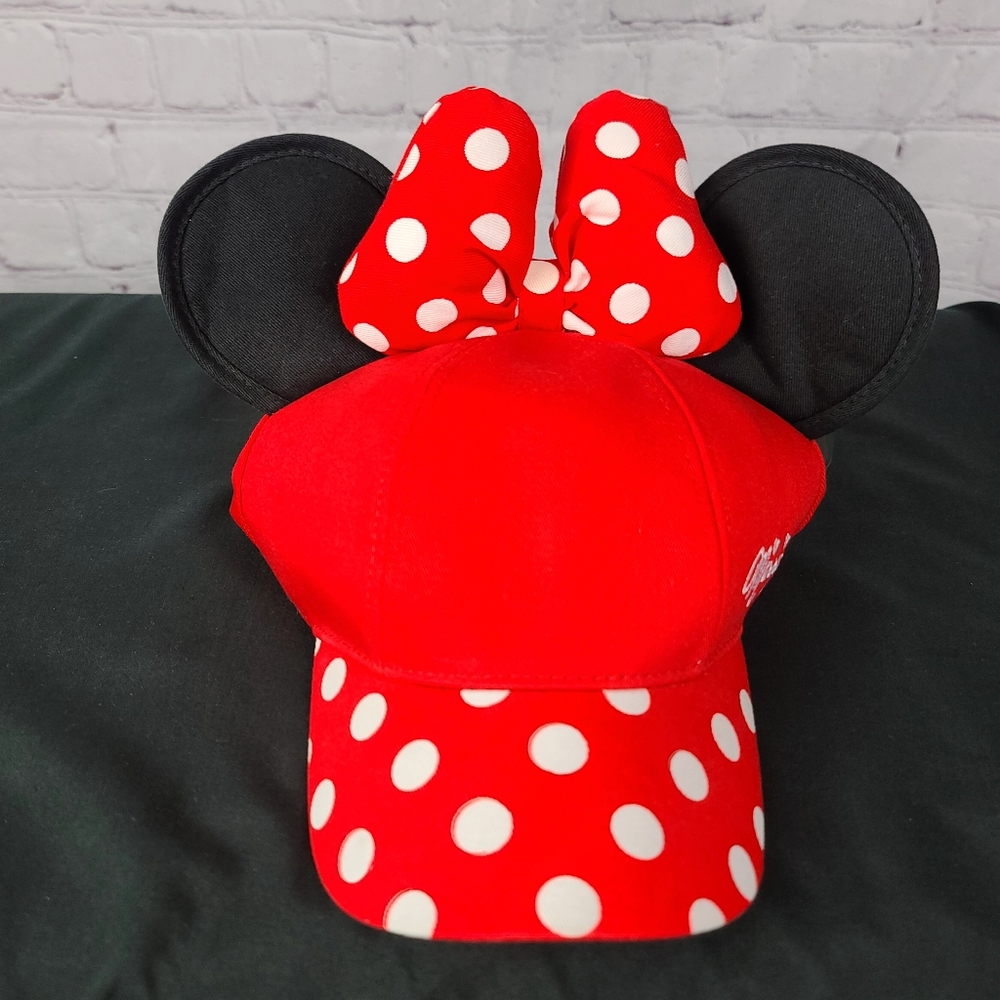 Disney Parks Minnie Mouse Snap Back Cap. Youth.